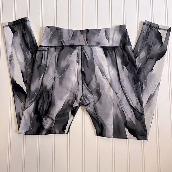 Calia patterned mid rise cropped leggings - Picture 5 of 5